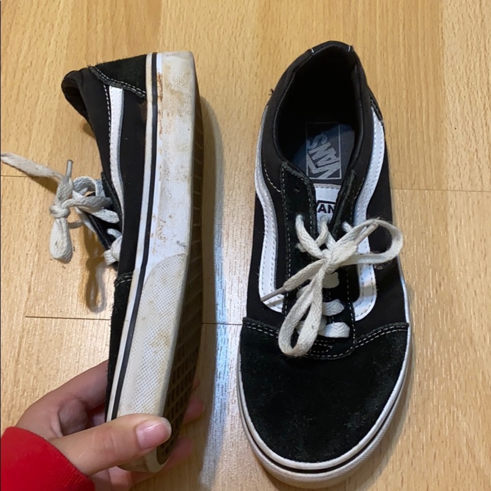 Vans - Picture 2 of 4